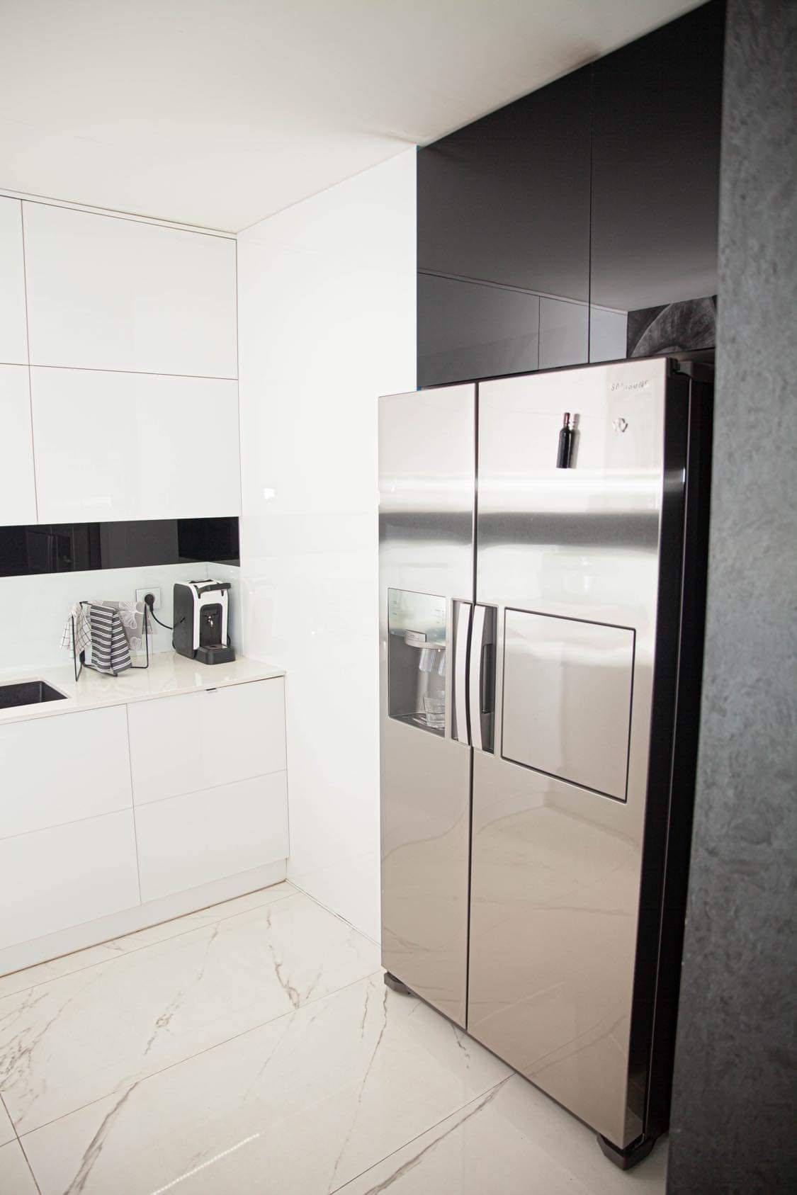 Четиристаен апартамент в Пазарджик, Идеален център - 220 кв.м за 841 €/кв.м - Снимка #4
