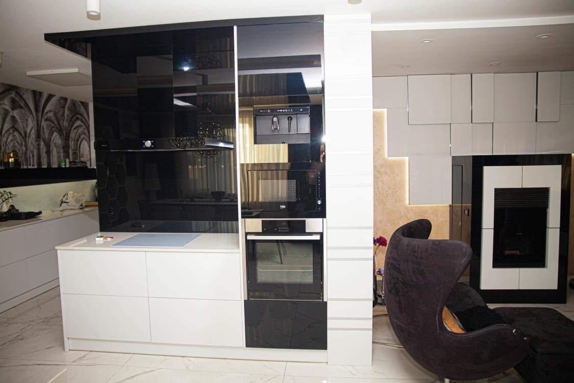 Четиристаен апартамент в Пазарджик, Идеален център - 220 кв.м за 841 €/кв.м - Снимка #9