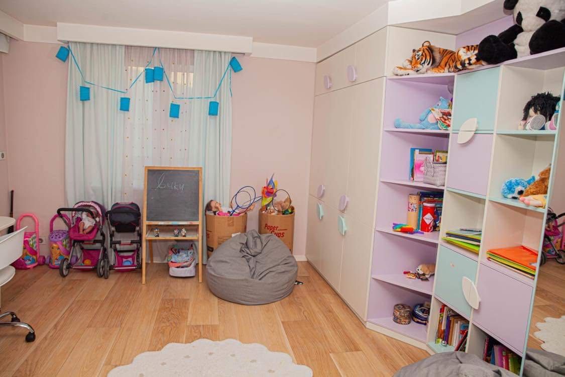 Четиристаен апартамент в Пазарджик, Идеален център - 220 кв.м за 841 €/кв.м - Снимка #22