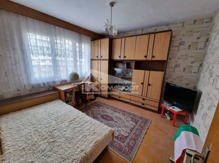 Тристаен апартамент в Стара Загора, Център - 60 кв.м за 1067 €/кв.м - Снимка #2