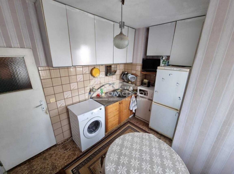 Тристаен апартамент в Стара Загора, Център - 60 кв.м за 1067 €/кв.м - Снимка #3