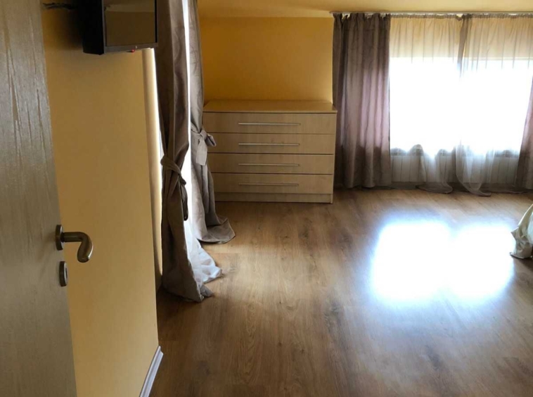 Къща в с. Студена, Област Перник - 240 кв.м за 1042 €/кв.м - Снимка #12