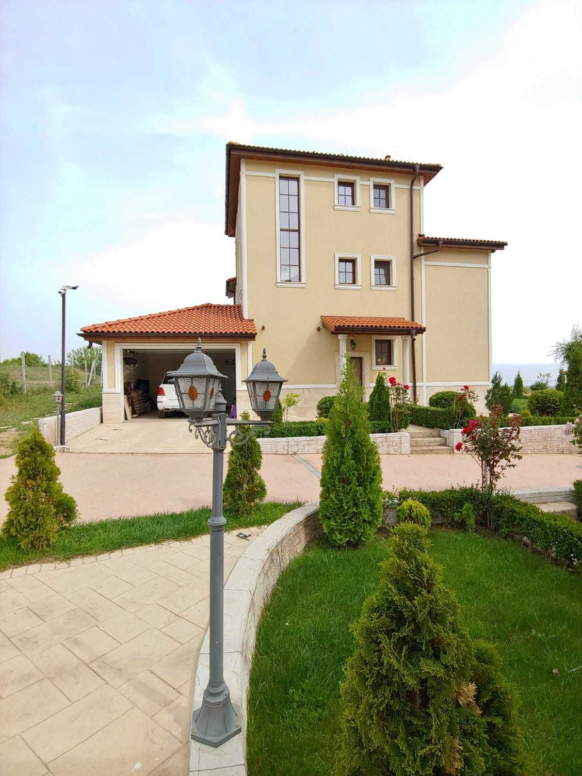 Къща в с. Кошарица, Област Бургас - 208 кв.м за 1106 €/кв.м - Снимка #1