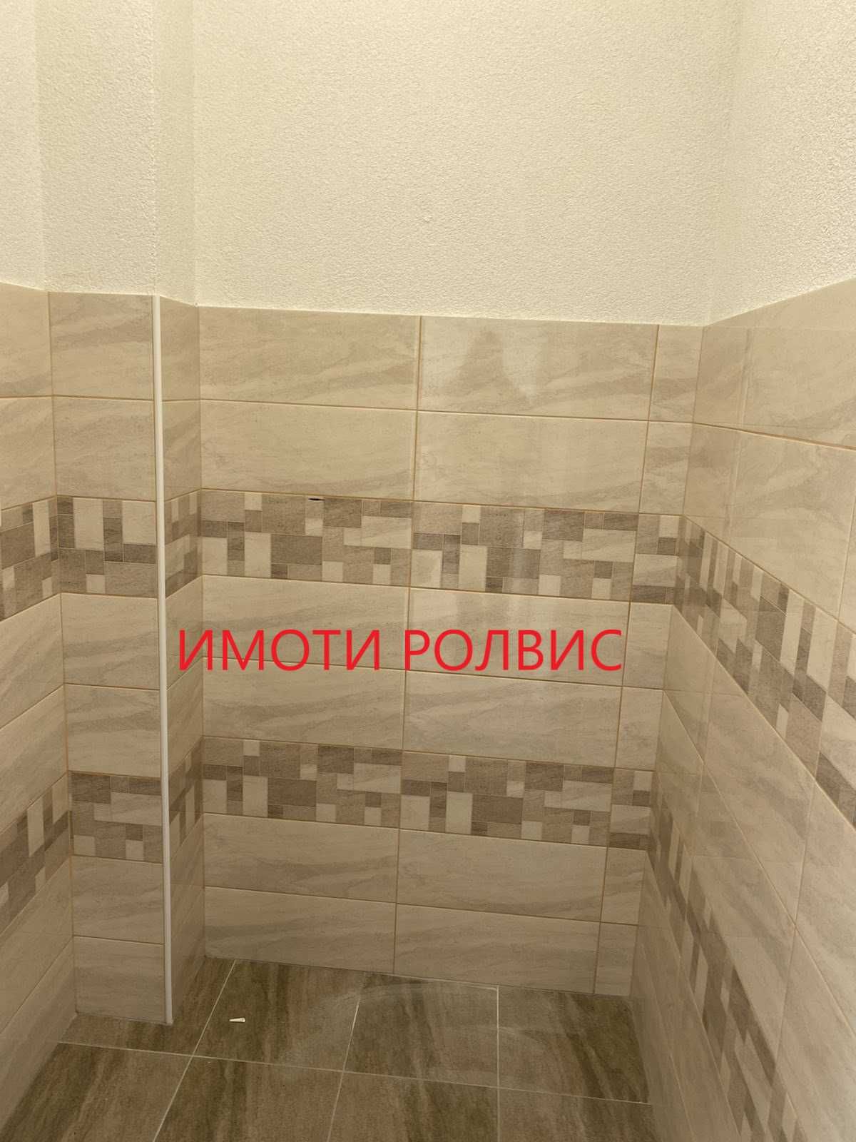 Дава се под наем Магазин в Шумен, Боян Българанов 2 - 58 кв.м за 800лв € - Снимка #2