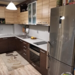 Дава се под наем Тристаен апартамент в Бургас, Възраждане - 100 кв.м за 1300лв € - Снимка #1