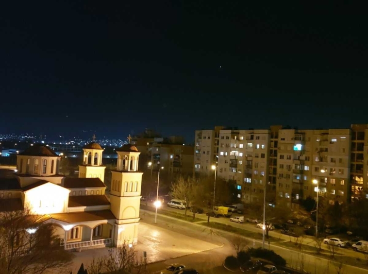 Дава се под наем Тристаен апартамент в Пловдив, Тракия - 100 кв.м за 600лв € - Снимка #23