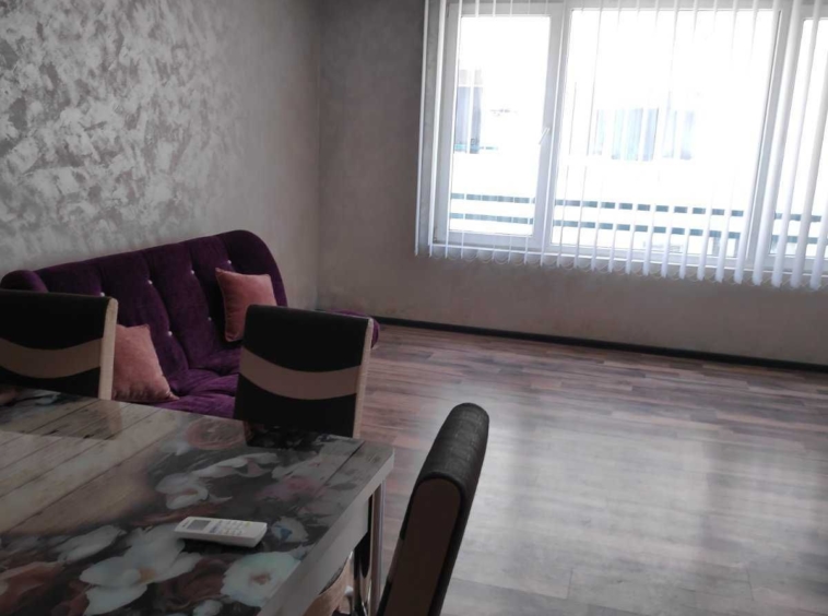Дава се под наем Двустаен апартамент в Пловдив, Каменица 1 - 80 кв.м за 275 € - Снимка #3