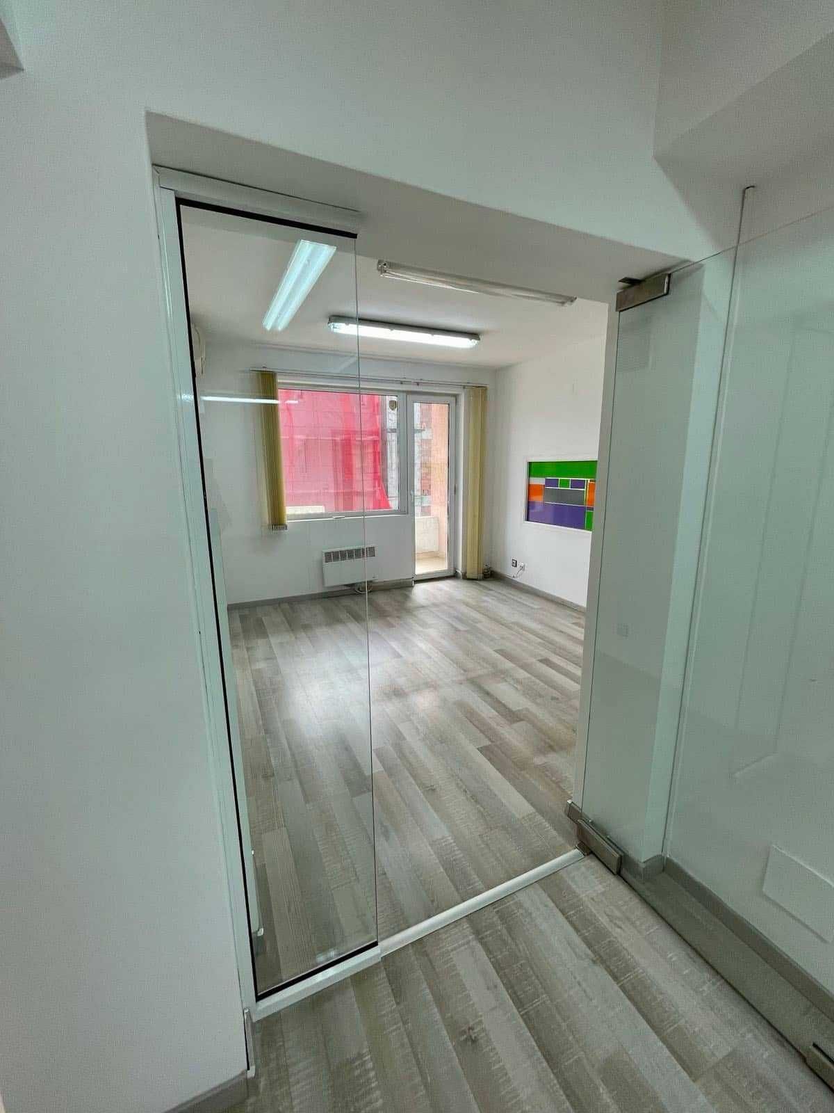 Дава се под наем Офис в София, Кръстова вада - 240 кв.м за 800 € - Снимка #1