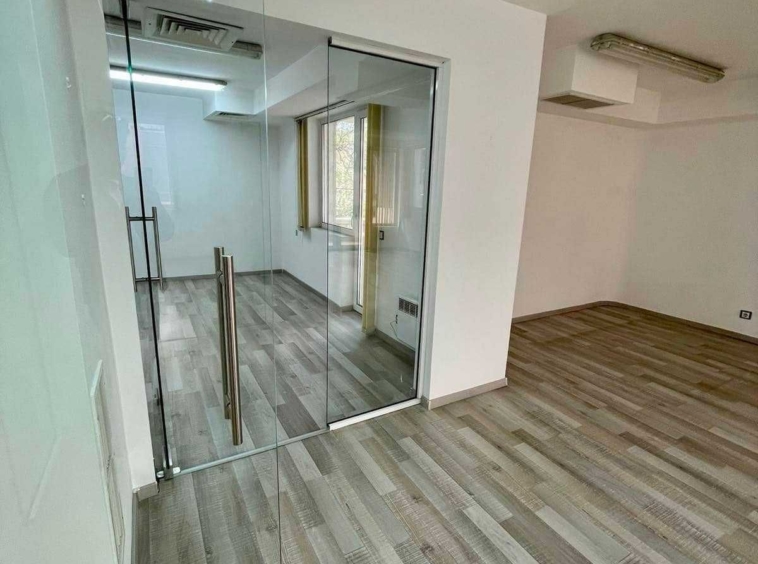 Дава се под наем Офис в София, Кръстова вада - 240 кв.м за 800 € - Снимка #2