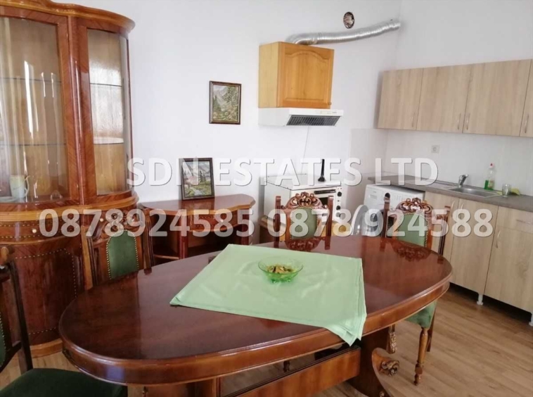 Етаж от къща в Казанлък - 240 кв.м за 1000 €/кв.м - Снимка #3