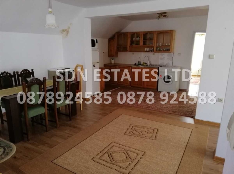 Етаж от къща в Казанлък - 240 кв.м за 1000 €/кв.м - Снимка #4