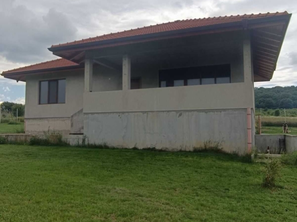 Къща в с. Априлово, Област София-област - 84 кв.м за 2137 €/кв.м - Снимка #1