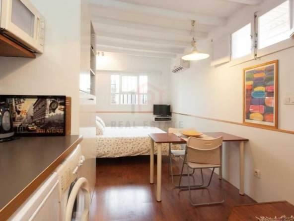 Дава се под наем Едностаен апартамент в Пловдив, Кършияка - 36 кв.м за 100 € - Снимка #1