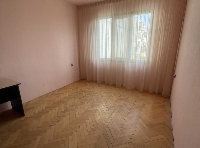 Тристаен апартамент в Пловдив, Христо Смирненски - 82 кв.м за 1159 €/кв.м - Снимка #7