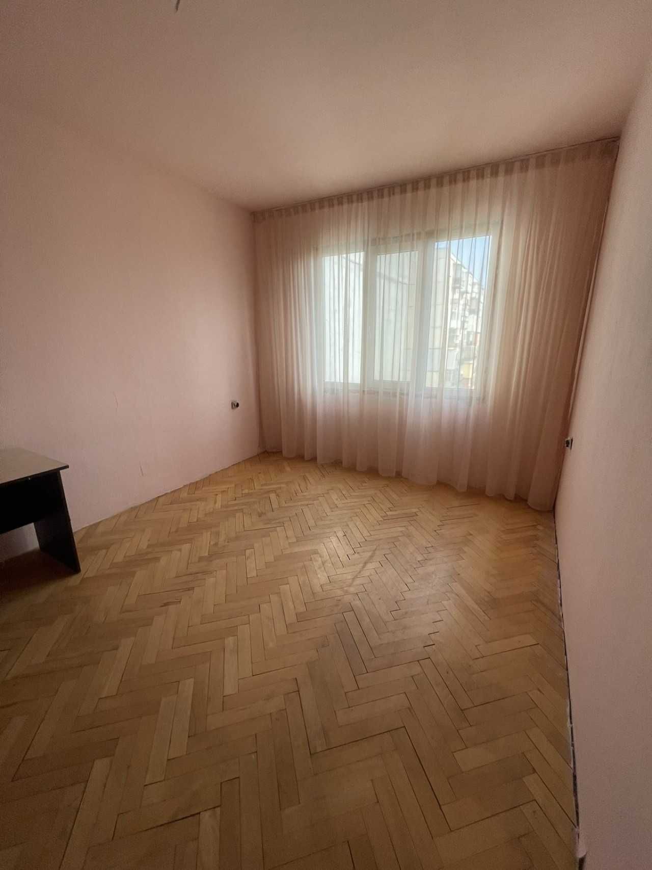 Тристаен апартамент в Пловдив, Христо Смирненски - 82 кв.м за 1159 €/кв.м - Снимка #7