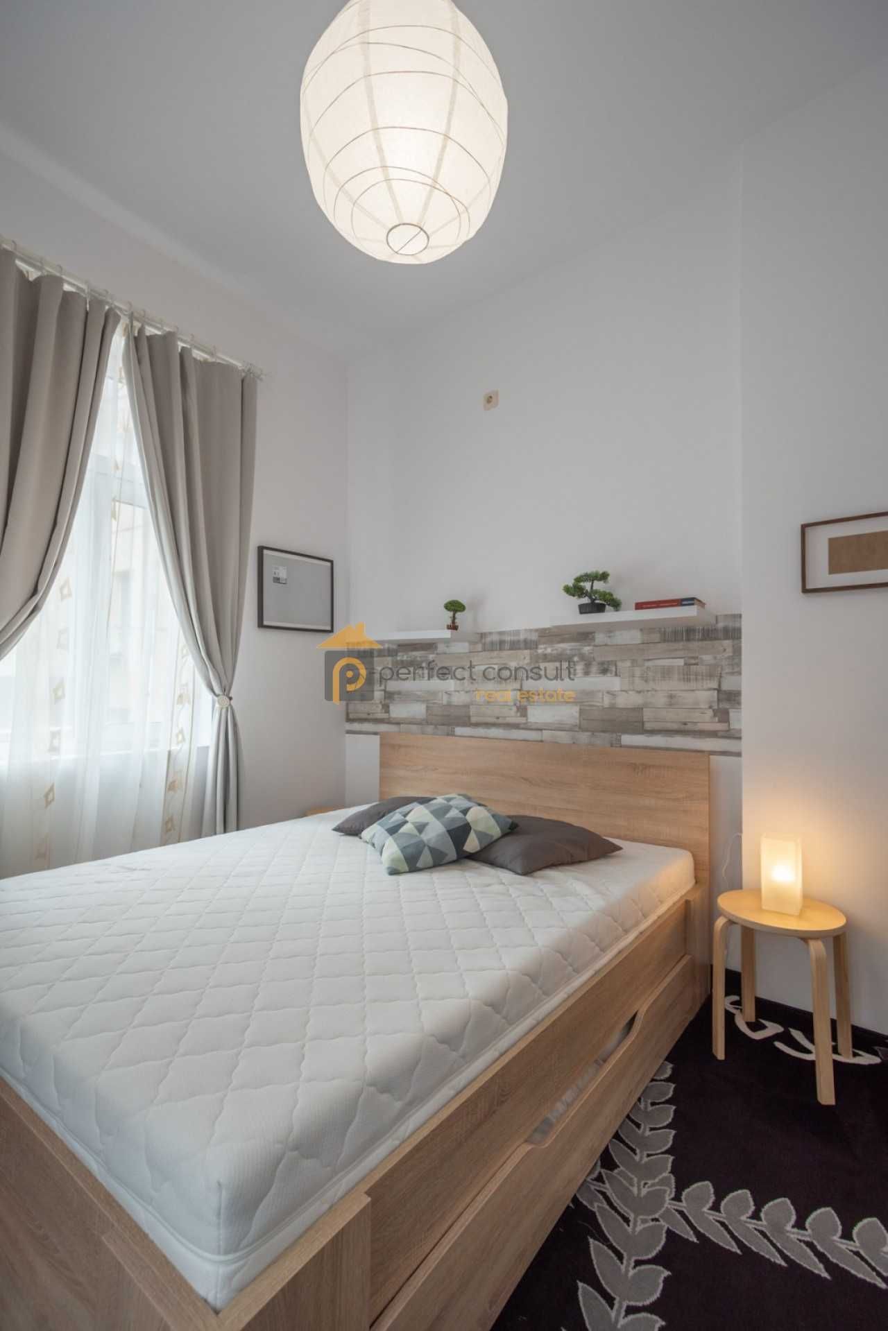 Дава се под наем Етаж от къща в Пловдив, Център - 65 кв.м за 410 € - Снимка #7