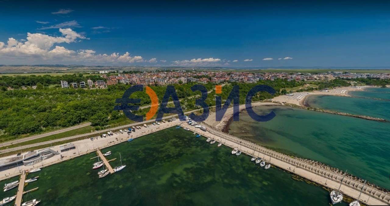 Двустаен апартамент в Бургас, Сарафово - 65 кв.м за 1139 €/кв.м - Снимка #13