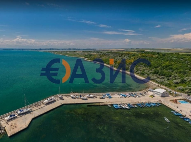 Двустаен апартамент в Бургас, Сарафово - 65 кв.м за 1139 €/кв.м - Снимка #12