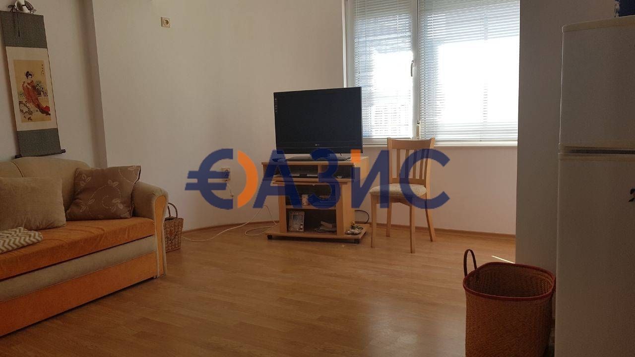 Тристаен апартамент в Несебър - 102 кв.м за 865 €/кв.м - Снимка #2