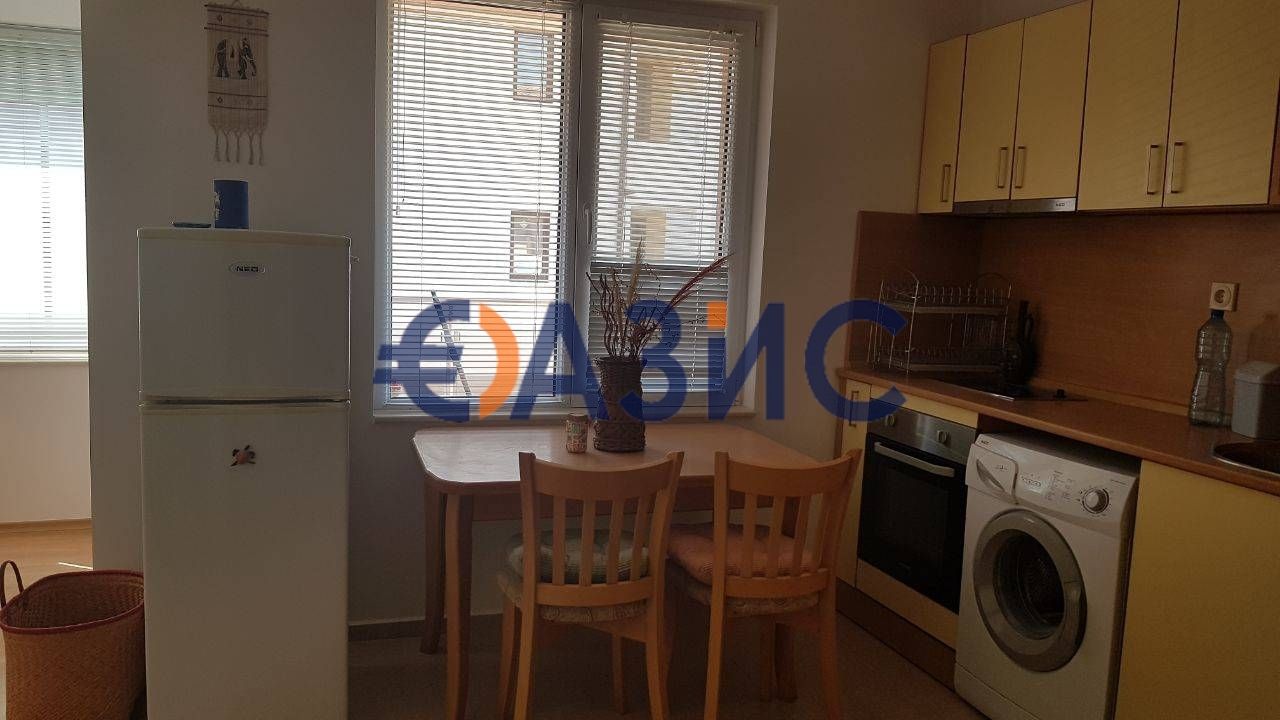 Тристаен апартамент в Несебър - 102 кв.м за 865 €/кв.м - Снимка #4