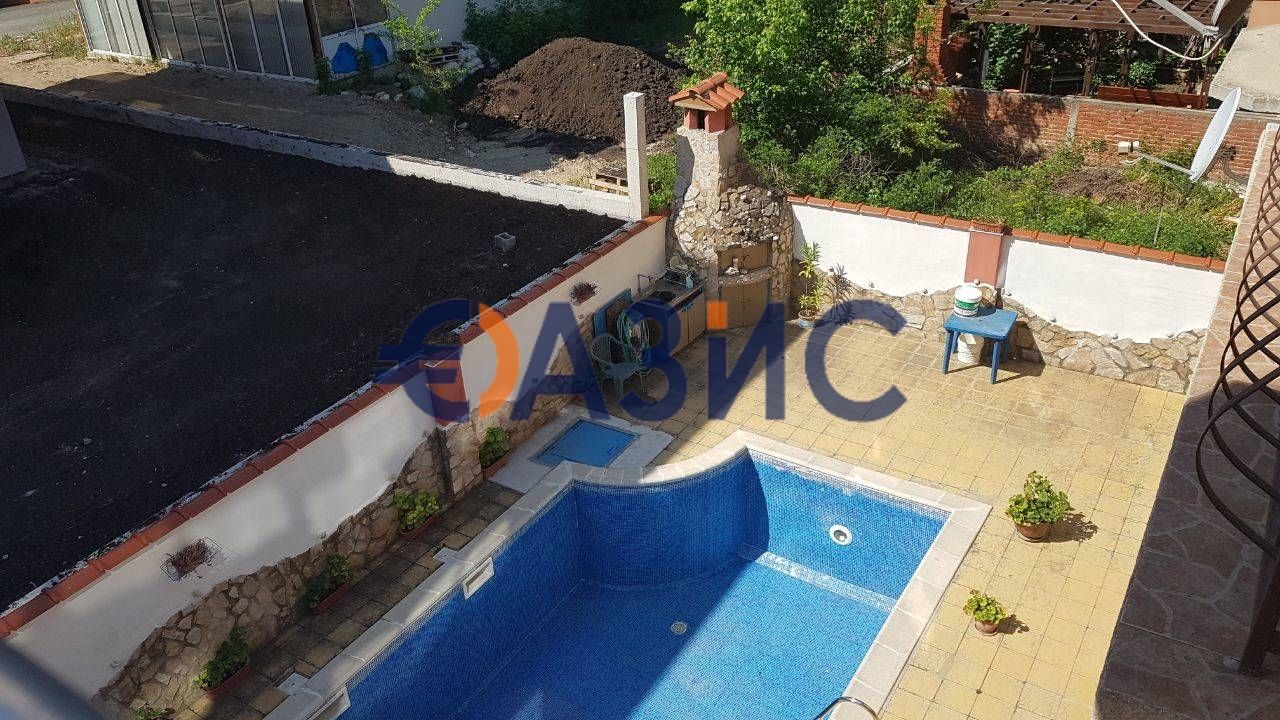 Тристаен апартамент в Несебър - 102 кв.м за 865 €/кв.м - Снимка #15