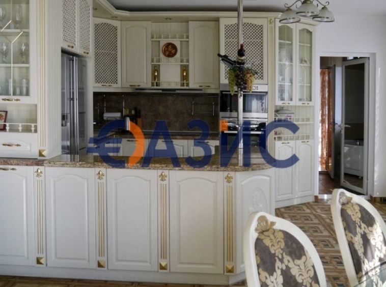 Тристаен апартамент в Несебър - 172 кв.м за 1280 €/кв.м - Снимка #5