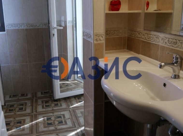 Тристаен апартамент в Несебър - 172 кв.м за 1280 €/кв.м - Снимка #12