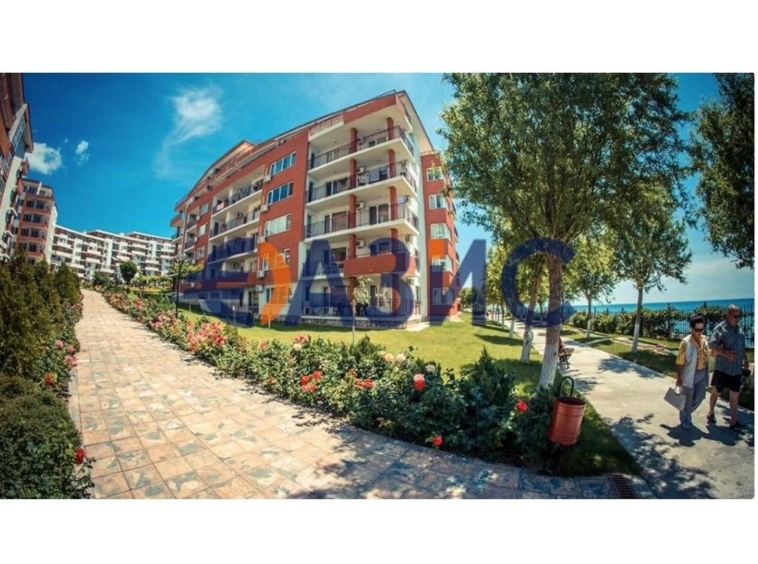 Двустаен апартамент в Свети Влас - 62 кв.м за 1255 €/кв.м - Снимка #15