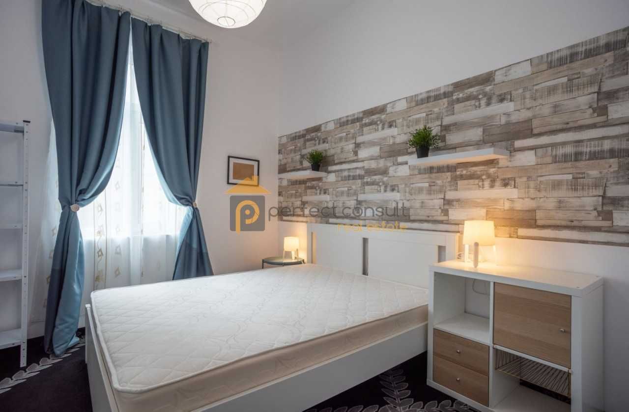 Дава се под наем Етаж от къща в Пловдив, Център - 65 кв.м за 410 € - Снимка #11