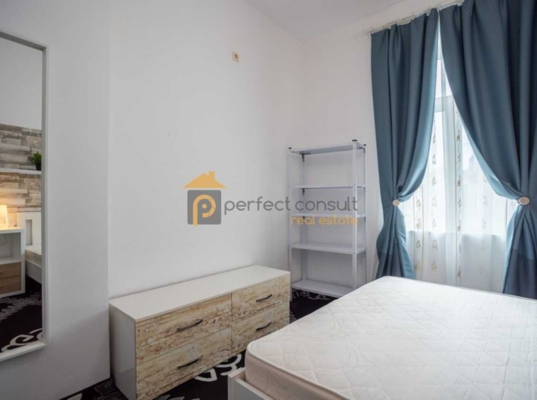 Дава се под наем Етаж от къща в Пловдив, Център - 65 кв.м за 410 € - Снимка #12