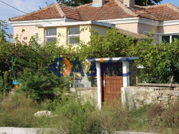 Къща в с. Порой, Област Бургас - 72 кв.м за 848 €/кв.м - Снимка #1