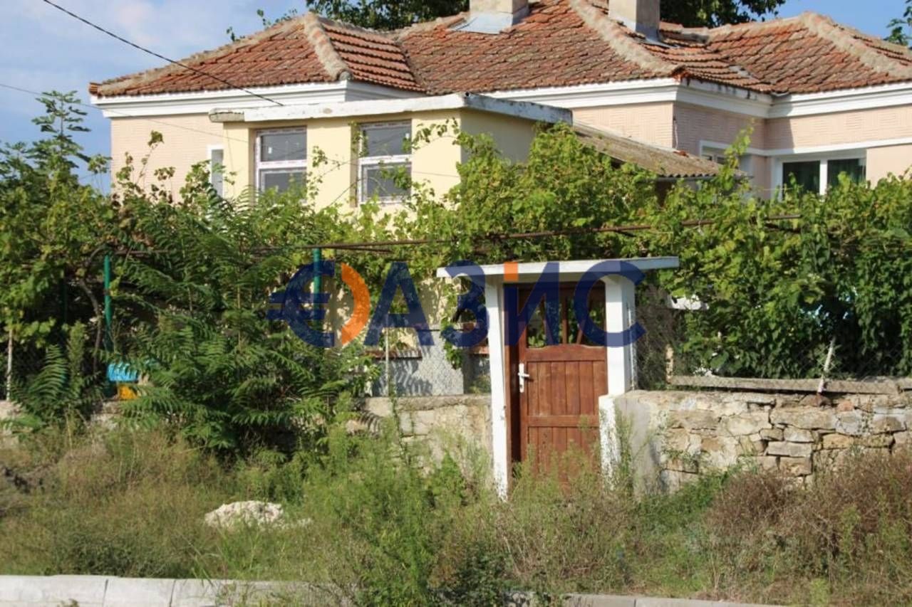 Къща в с. Порой, Област Бургас - 72 кв.м за 848 €/кв.м - Снимка #1