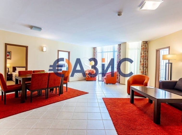 Тристаен апартамент в Поморие - 120 кв.м за 688 €/кв.м - Снимка #3