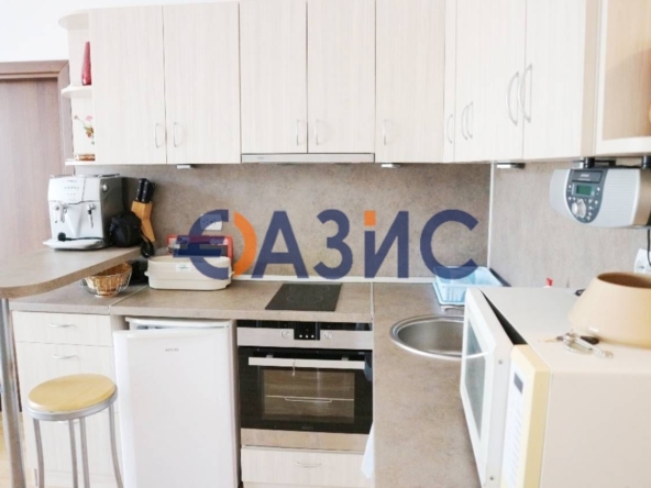 Тристаен апартамент в к.к. Слънчев бряг - 67 кв.м за 575 €/кв.м - Снимка #1