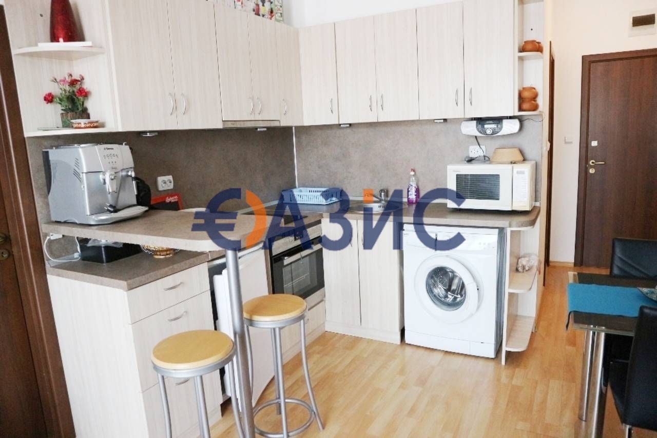Тристаен апартамент в к.к. Слънчев бряг - 67 кв.м за 575 €/кв.м - Снимка #2