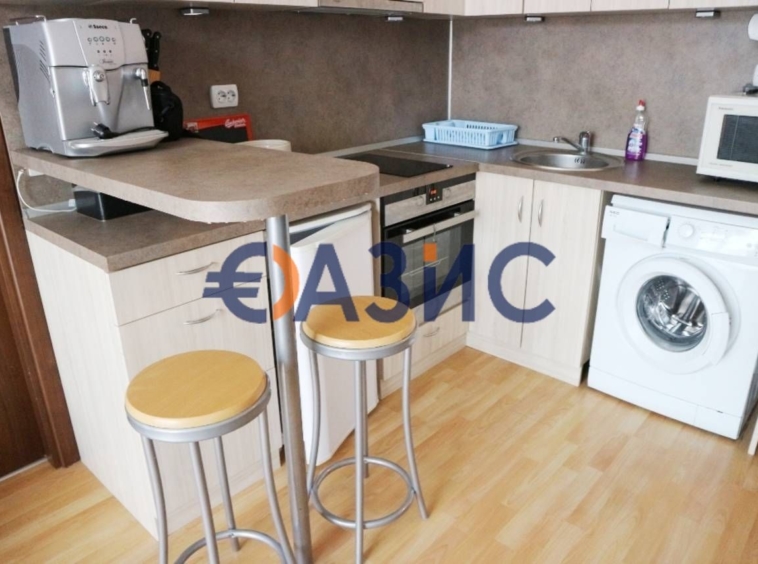 Тристаен апартамент в к.к. Слънчев бряг - 67 кв.м за 575 €/кв.м - Снимка #4