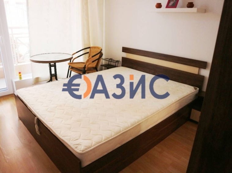 Тристаен апартамент в к.к. Слънчев бряг - 67 кв.м за 575 €/кв.м - Снимка #8