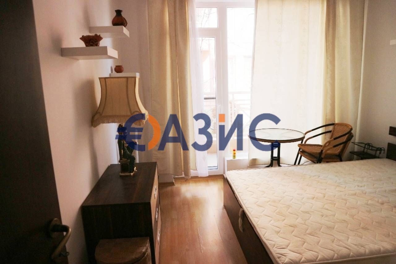 Тристаен апартамент в к.к. Слънчев бряг - 67 кв.м за 575 €/кв.м - Снимка #12