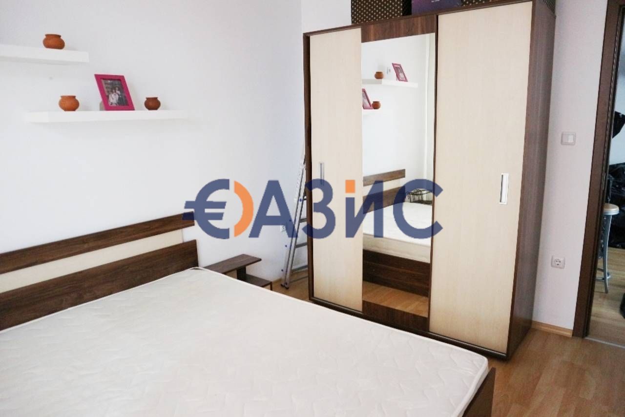 Тристаен апартамент в к.к. Слънчев бряг - 67 кв.м за 575 €/кв.м - Снимка #15