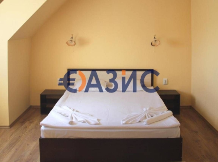Многостаен апартамент в к.к. Слънчев бряг - 4043 кв.м за 446 €/кв.м - Снимка #3