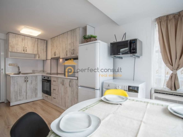 Дава се под наем Етаж от къща в Пловдив, Център - 65 кв.м за 410 € - Снимка #1