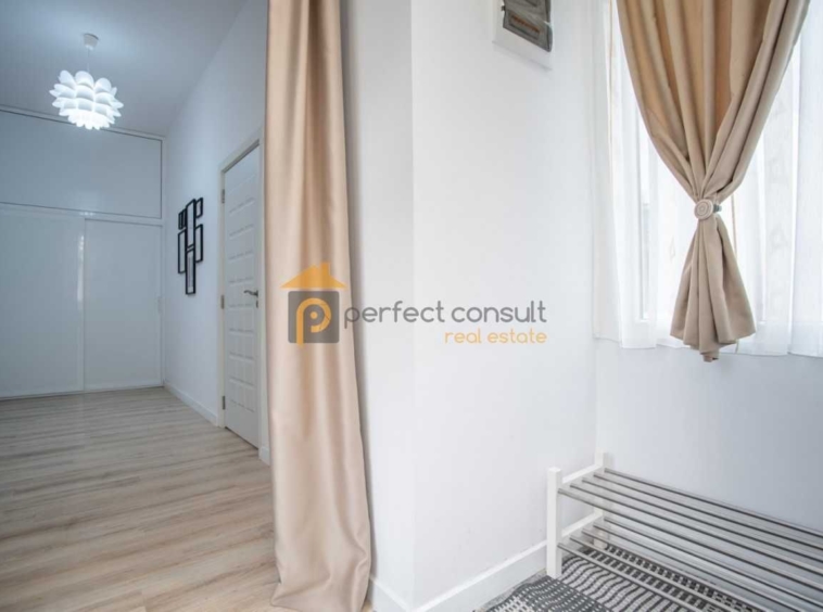 Дава се под наем Етаж от къща в Пловдив, Център - 65 кв.м за 410 € - Снимка #10