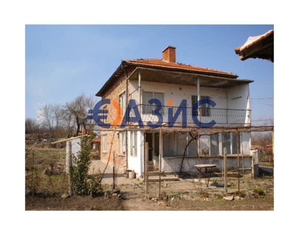 Къща в с. Овчи кладенец, Област Ямбол - 204 кв.м за 27 €/кв.м - Снимка #1