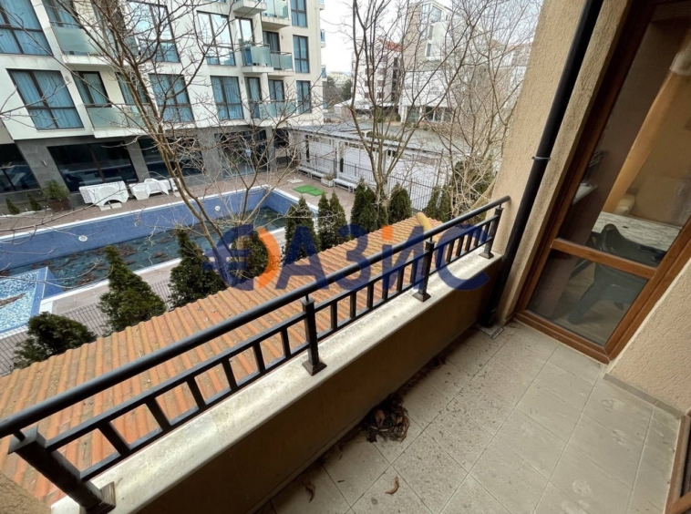 Двустаен апартамент в к.к. Слънчев бряг - 65 кв.м за 539 €/кв.м - Снимка #2