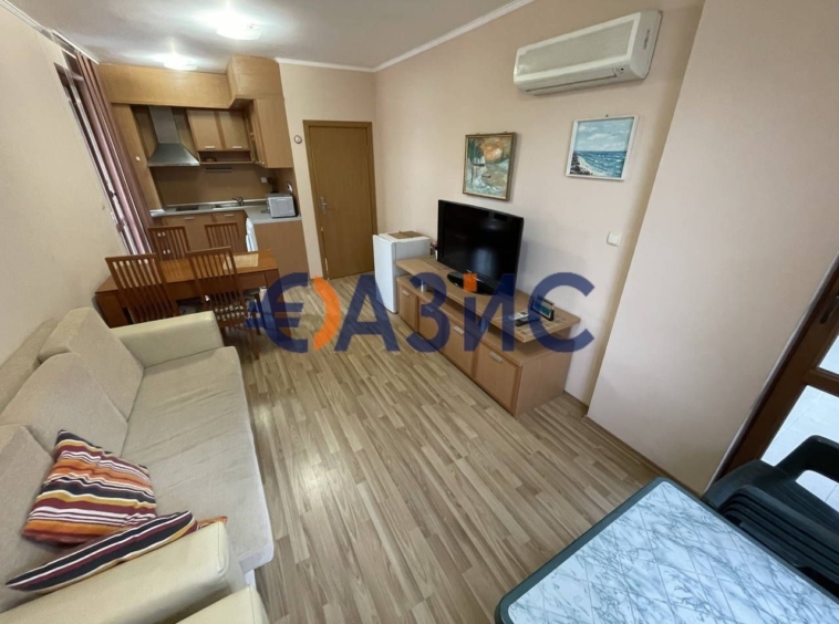 Двустаен апартамент в к.к. Слънчев бряг - 65 кв.м за 539 €/кв.м - Снимка #7