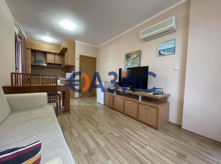 Двустаен апартамент в к.к. Слънчев бряг - 65 кв.м за 539 €/кв.м - Снимка #8