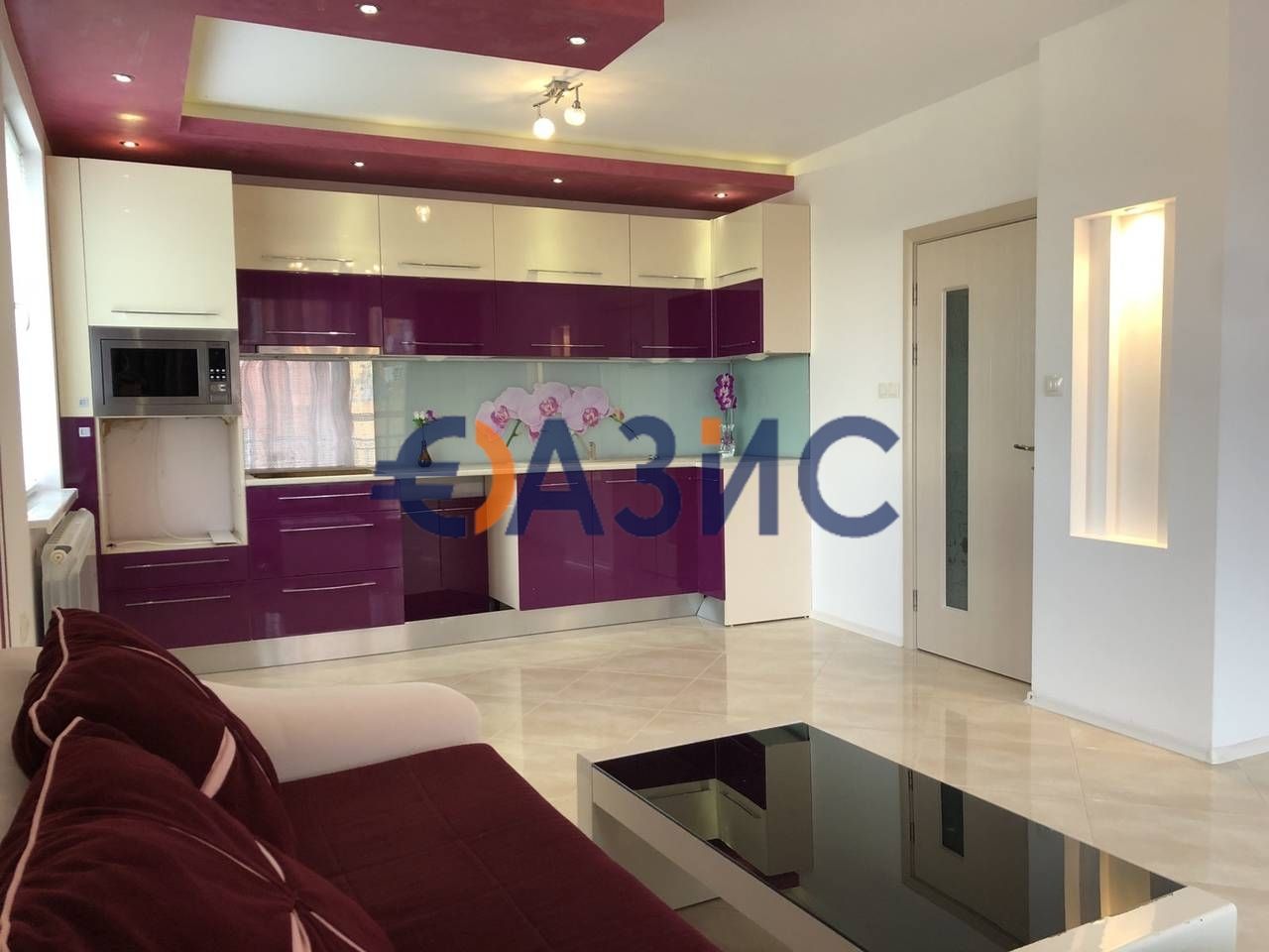 Двустаен апартамент в Несебър - 320 кв.м за 982 €/кв.м - Снимка #1