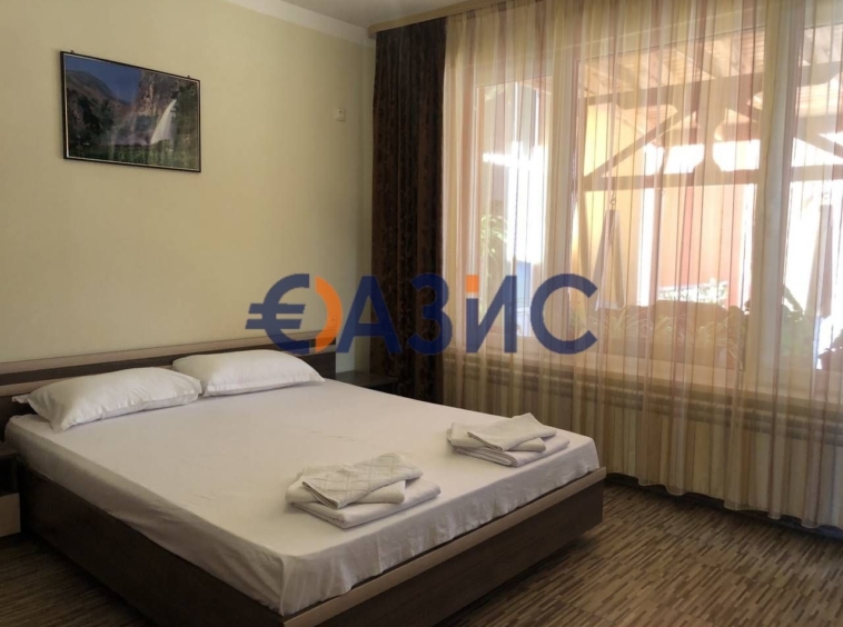 Двустаен апартамент в Несебър - 320 кв.м за 982 €/кв.м - Снимка #5