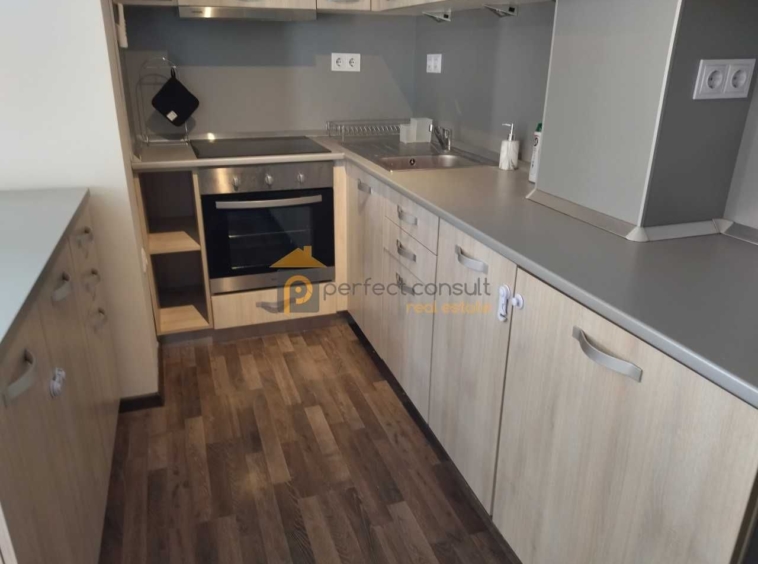 Дава се под наем Двустаен апартамент в Пловдив, Тракия - 70 кв.м за 298 € - Снимка #2