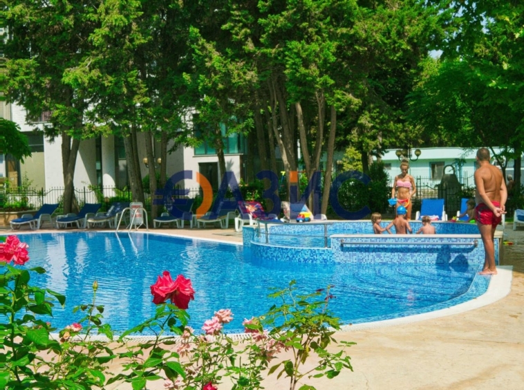 Тристаен апартамент в с. Равда, Област Бургас - 108 кв.м за 1102 €/кв.м - Снимка #14